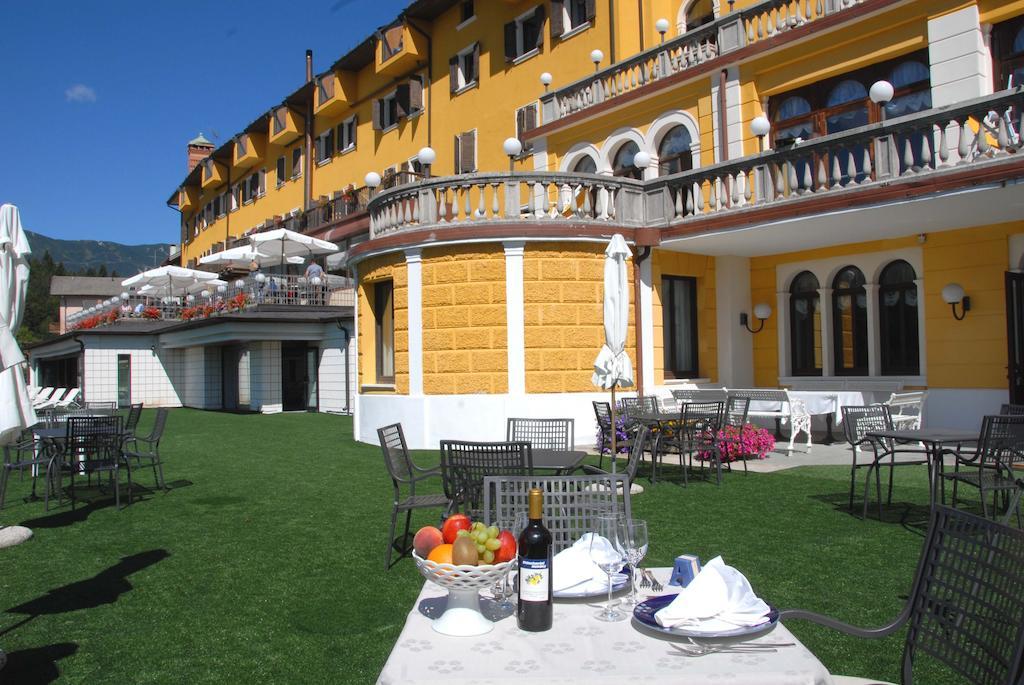 Grand Hotel Astoria Lavarone Kültér fotó